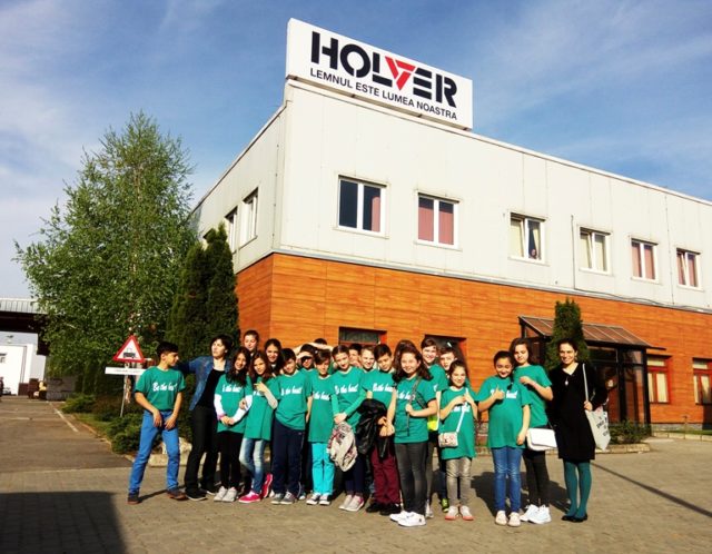 De-a arhitectura în vizită la fabrici – Holver